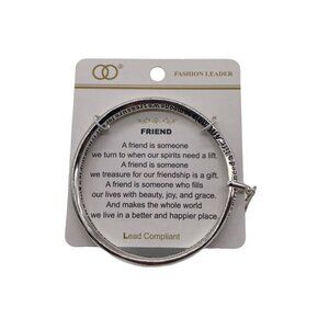 Fashion Leader Womens Silver Tone Bangle Bracelet‎ "Friend" Quote & Heart Charm